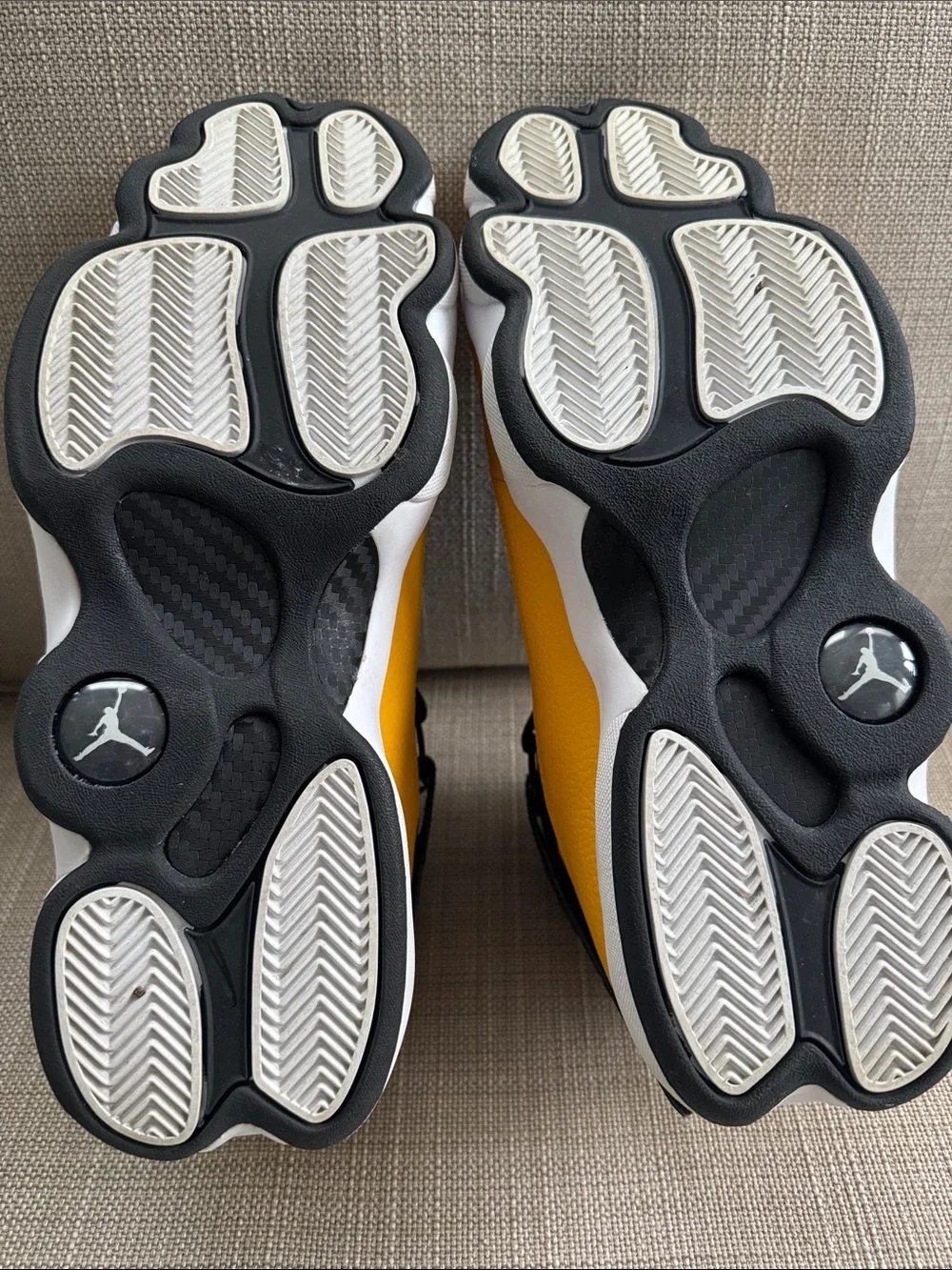 Men’s Air Jordan’s six rings ‘Taxi’ sneakers